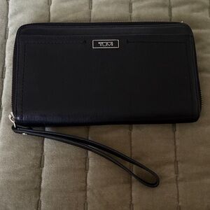 Tumi Black Leather Zip-Around Wristlet
